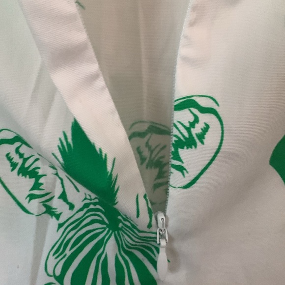 Women’s Sheridan French Cotton Blend Blouse White & Green w/Zebra Design Sz. S - Picture 8 of 9